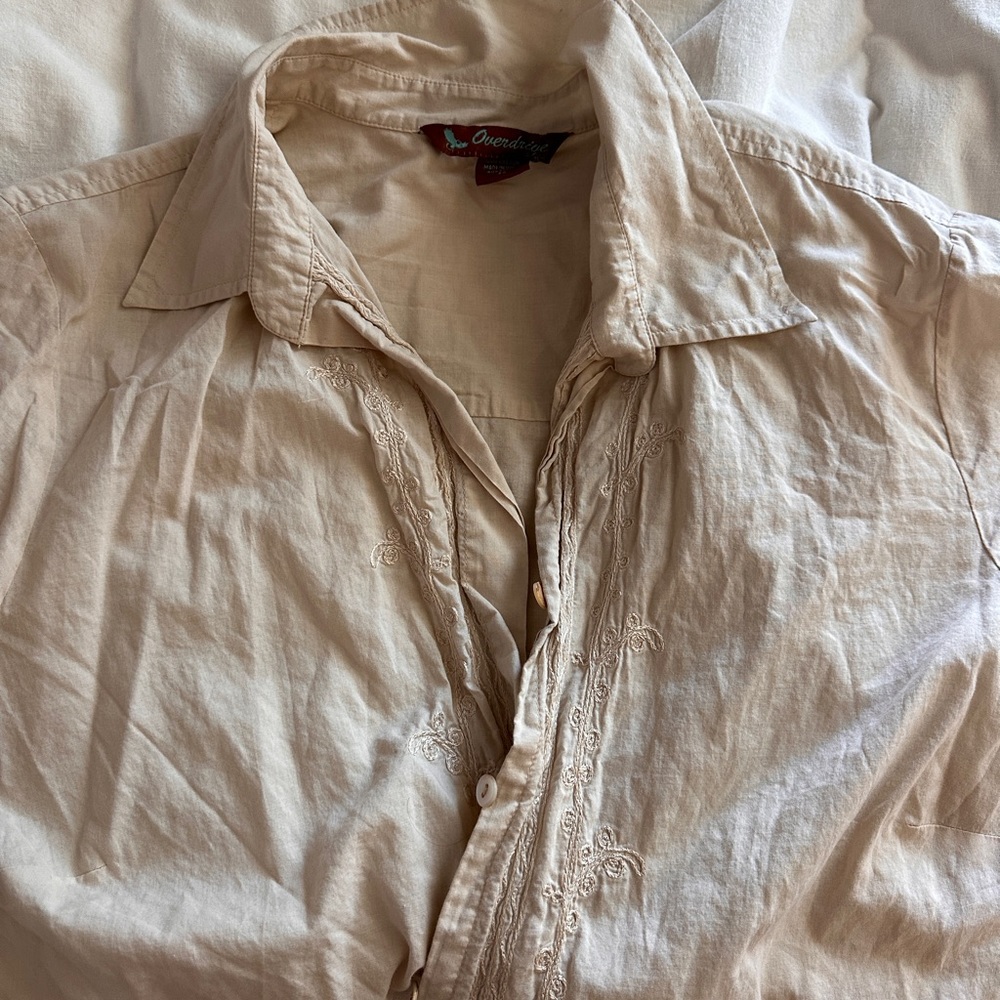 Cream Shirt With Iridescent Buttons and Embroidery